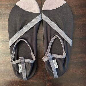 FITKICKS Women's Athletic Shoes - Black and Gray